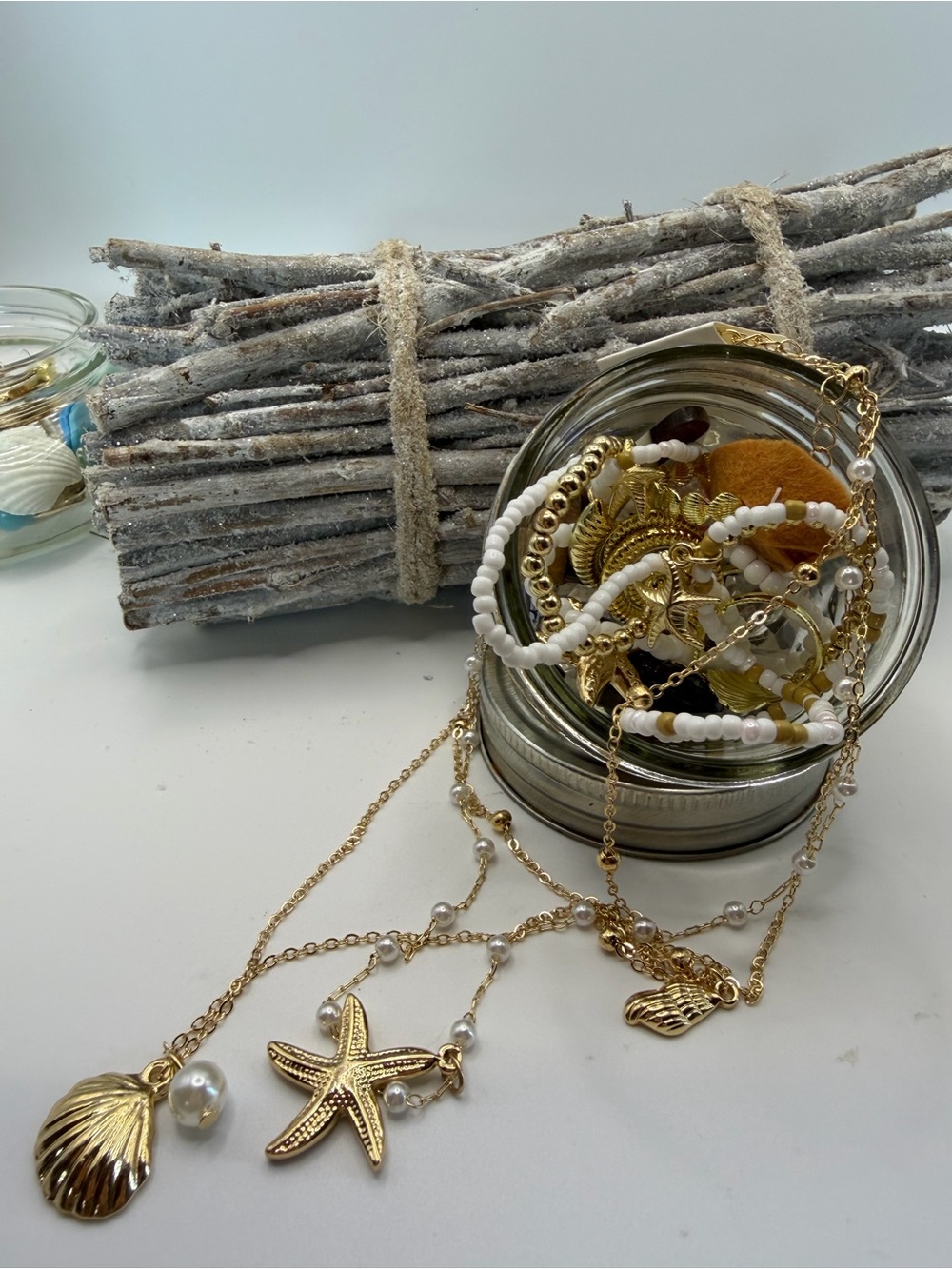 Gold Sea Charm Beaded Necklace - White & Gold Wearables Mini Jar 🫙Mostly NWT